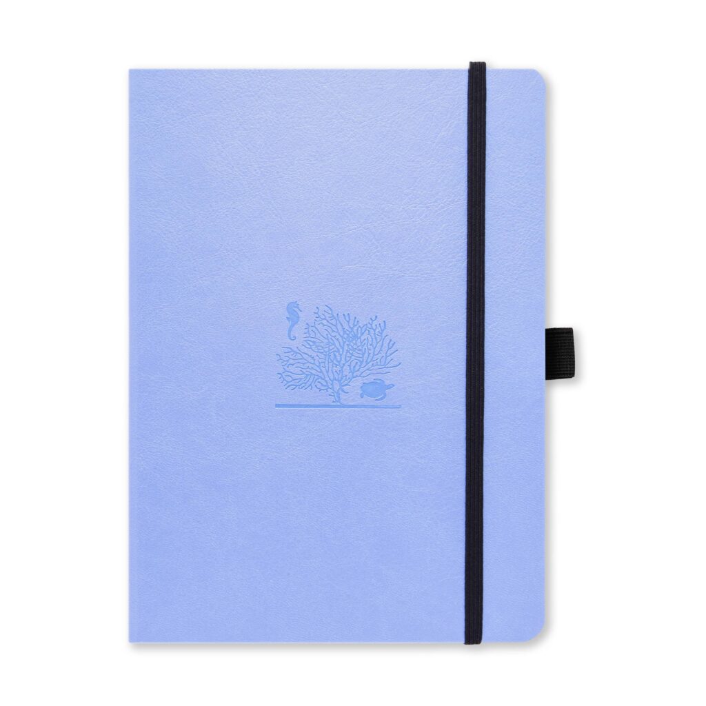 Lichtblauw notitieboek met geëtste koraal- en zeepaardjesillustratie