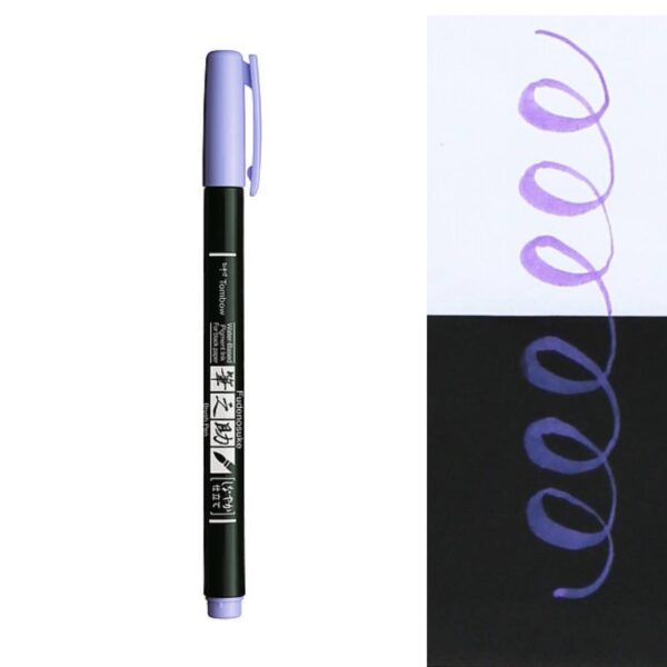 Zichtbare Tombow Fudenosuke pen in pastel paars met schets op wit en zwart papier