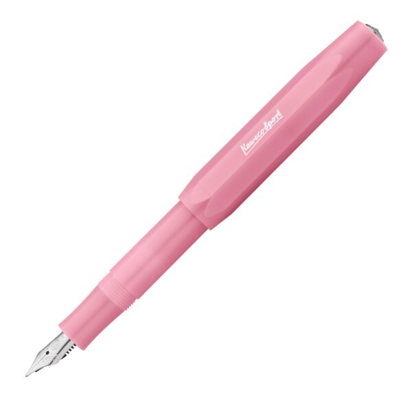 Roze vulpen van het merk Kaweco Sport op witte achtergrond