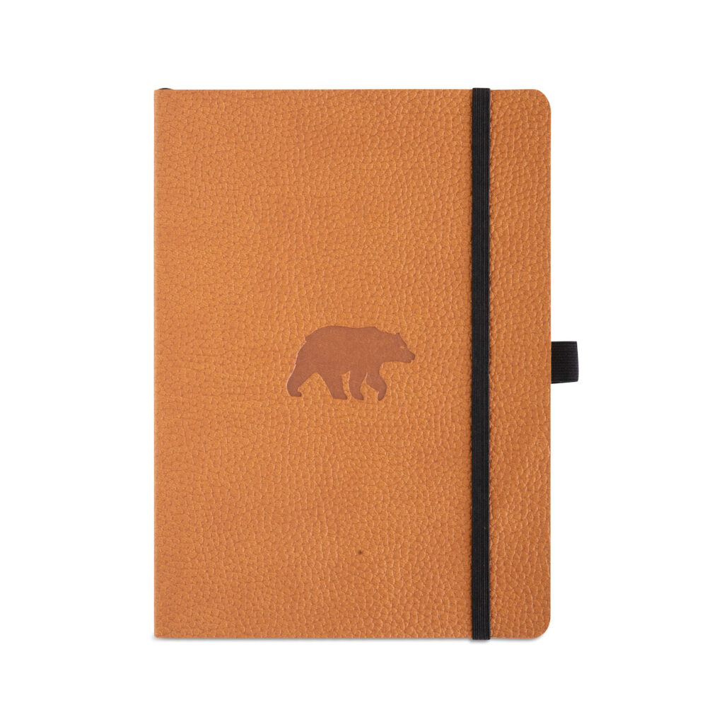 Oranje notitieboek met berenmotief en zwarte elastiek