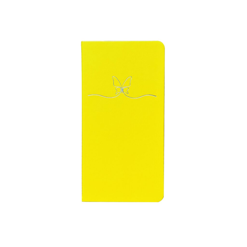 Gele notitieboek met zilveren vlinder-embossing op de voorkant