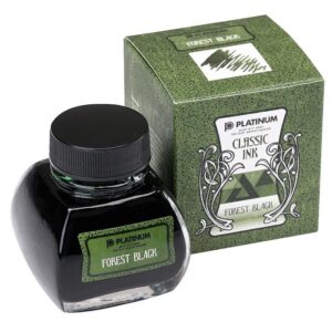 Flesje inkt en doos van Platinum Classic Ink Forest Black op witte achtergrond