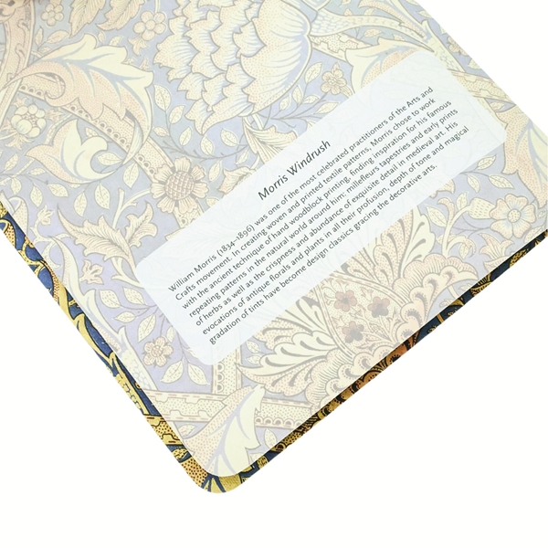Inhoudsblad van een notitieboek met bloemmotief en tekstplaatje