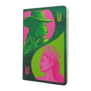 Notitieboek met groen en roze cover met twee portretten