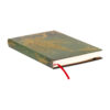 Groen notitieboek met gouden illustraties en rode lintmarkeerder