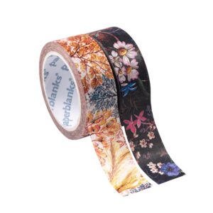 Twee rollen washi tape met bloemen- en bladpatronen op witte achtergrond