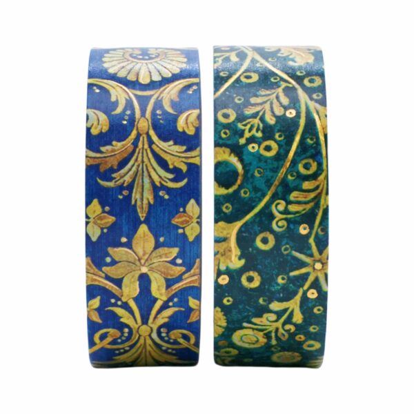 Twee rollen washi tape met blauw-gouden ornamenten op witte achtergrond