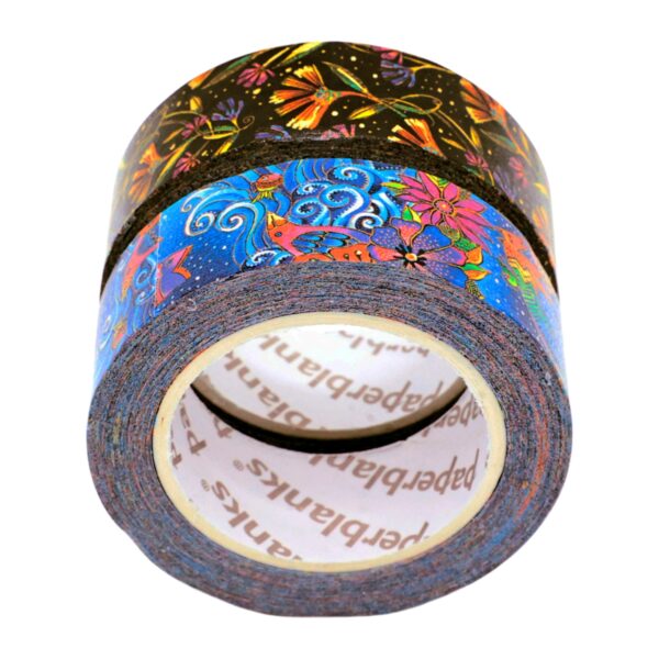 Twee rollen washi tape met bloemen- en dierenpatronen op witte achtergrond