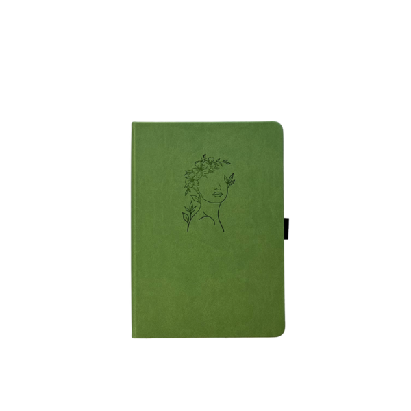 Groen notitieboek met bloemenmotief op de voorkant